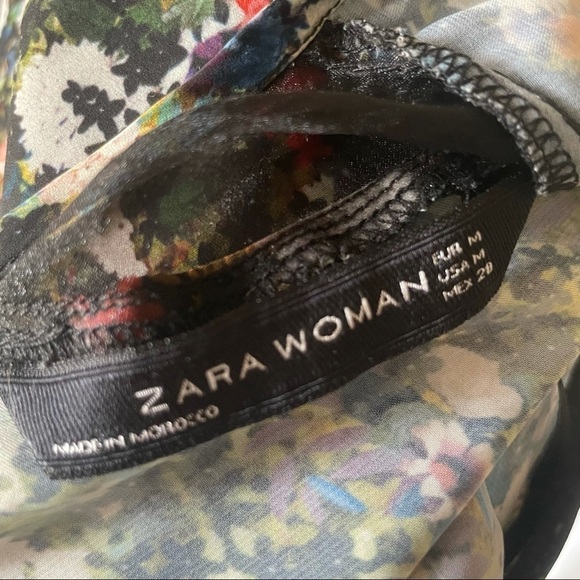 Zara mesh shoulder floral short sleeve top - Picture 4 of 4